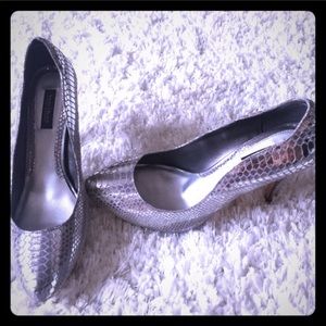 White House Black Market Silver Snakeskin Pumps